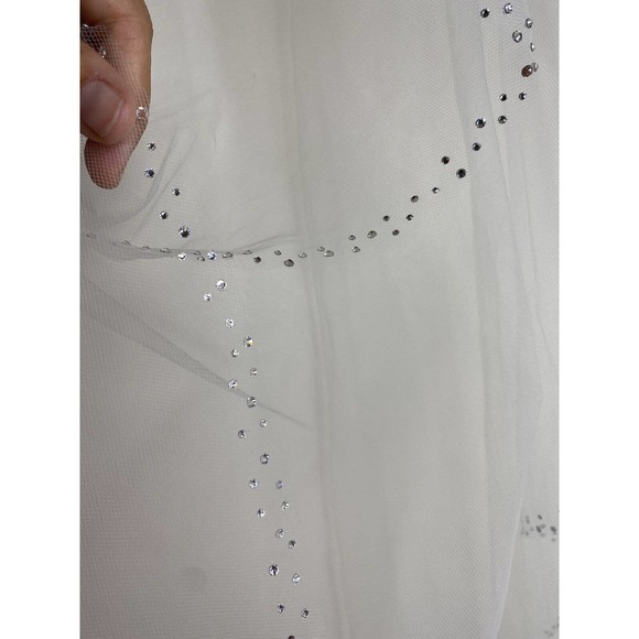 Erin Cole Design White Swarovski Crystal Wedding Veil 52 Inches Long main image 9